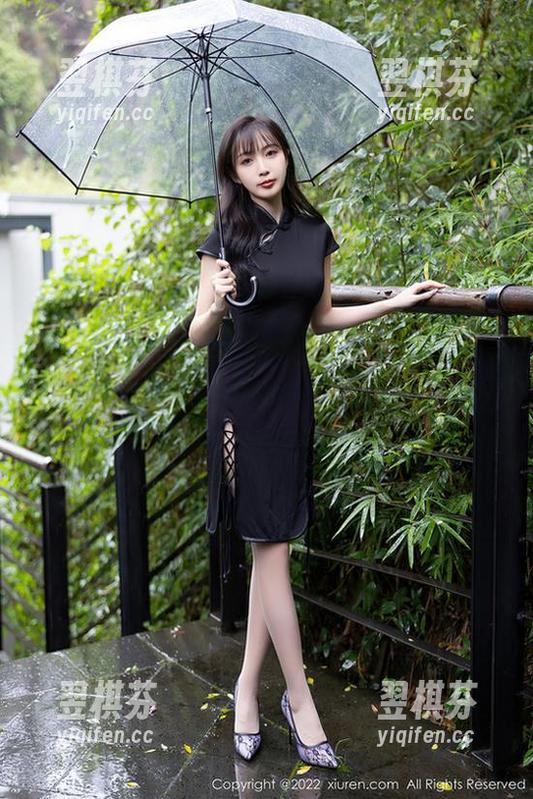 秀人网 - Jennifer小若的比基尼写真集：原图背后，你绝对想不到的细节！