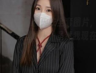 秀人网 – 安然黑丝内衣全套图片，争取把我也变成穿黑丝达人，虽然我现在只会穿拖鞋…