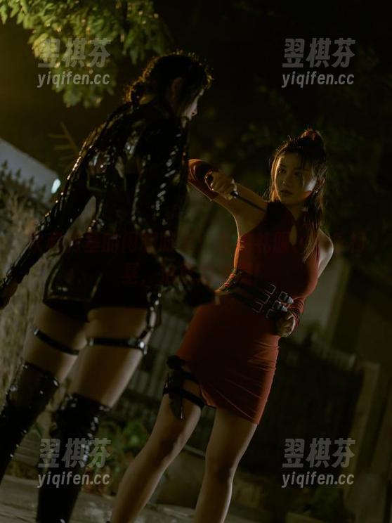 秋和柯基的闲聊时光：私拍礼服、欢乐柯基，治愈力满满！