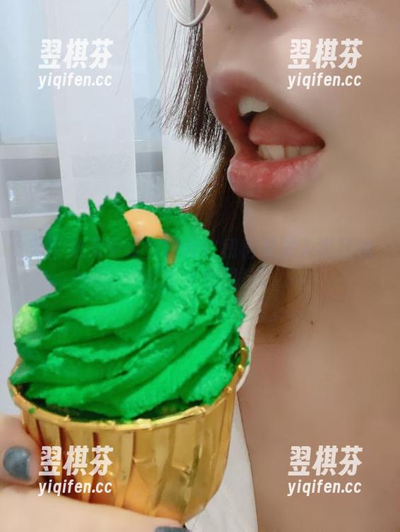 无圣光无障碍！跟着秋和柯基进入疯狂的红尘梦套图！