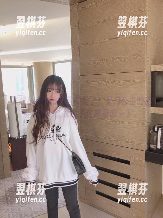 米线线sama的写真来了！星月公主的甜蜜瞬间，让我忍不住想暗恋一下。