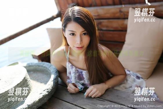 美媛馆 - 当修女遇到王雨纯：这组写真作品仿佛有魔力