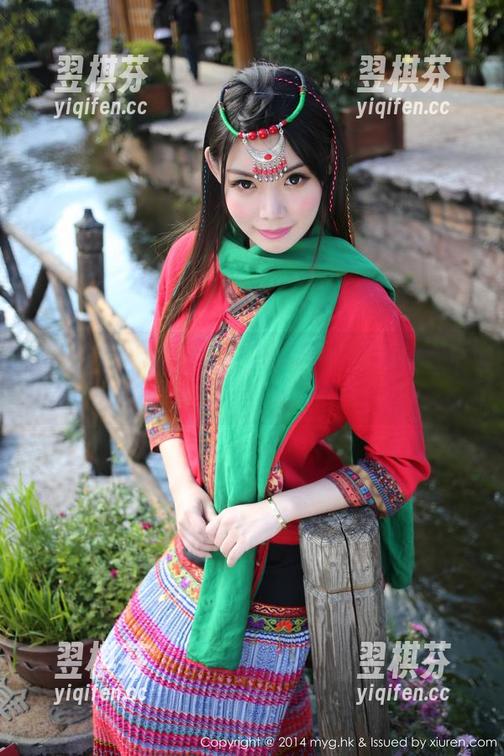 美媛馆 - 校服也能这么美！王馨瑶的校服美图合集看起来真不错！