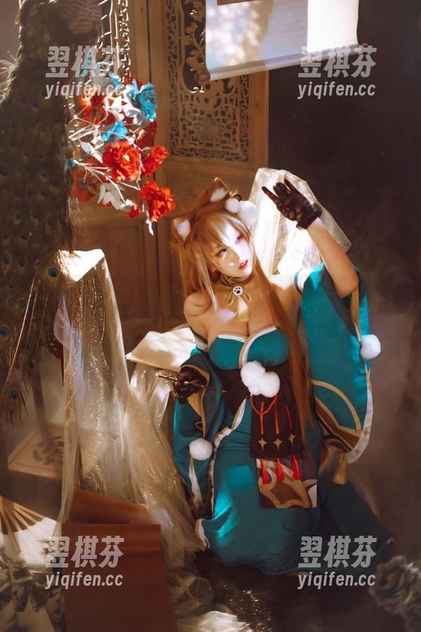 阳光下的泳池，芋圆侑子的图集中绝对不乏惊喜，快来分享吧！