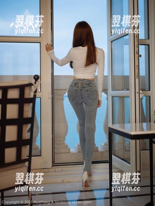 花漾show - 牛仔裤中的心妍小公主：图集教你如何不经意间吸引目光，快下载吧！