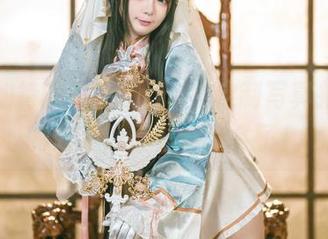 和服加持的落落Raku，定制写真拍出来的效果简直是：太会了！