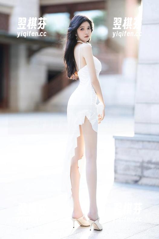 语画界-苏苏阿 语画界 - 你们见过苏苏阿的泳衣图库吗?分享时差从未如此美好!