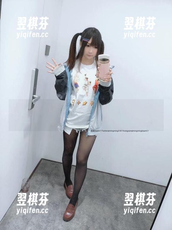 铭铭kizami 铭铭kizami教你怎么在睡衣里拍出星光般的免费写真!