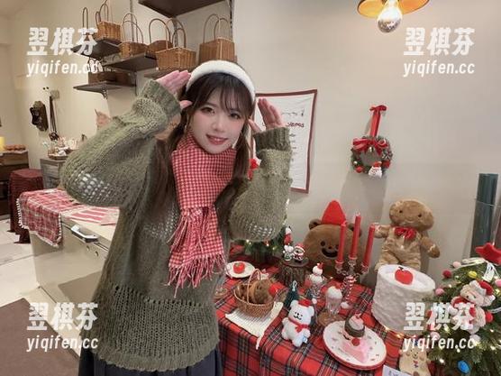 写真小宝典——闪月半的白丝图册，快来一起欣赏呗！