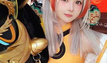 阳炎型小菠萝、天火，合拍的cos照片真的是太绝了，心里一声叹息：我也想这样好好过一天。
