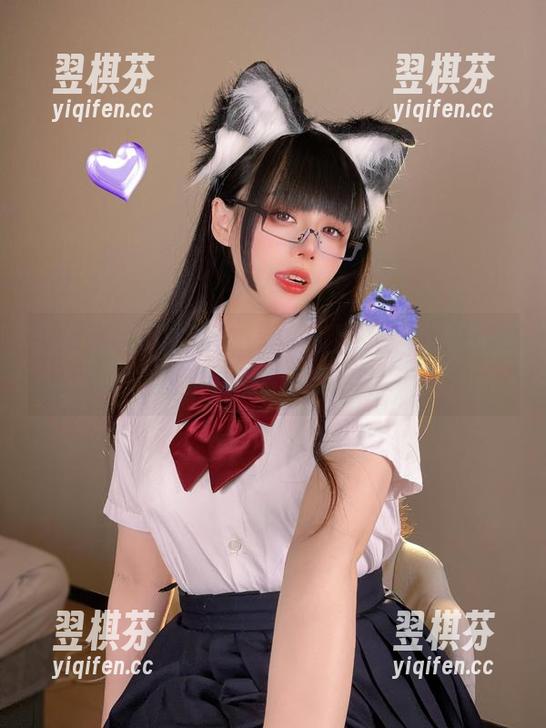 当阿九从不咕咕(九言)遇上JK：让壁纸也感觉到清新又迷离！