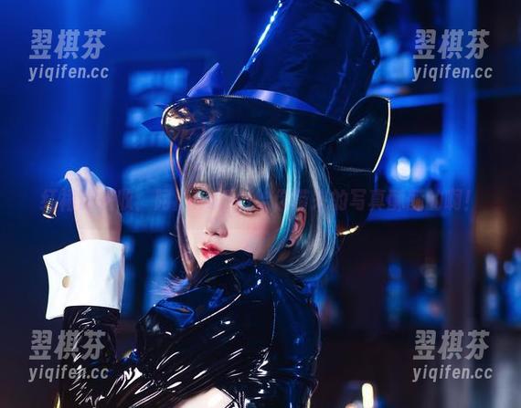 红裙请签收：阿薰kaOri给你带来的写真酥酥的啊！